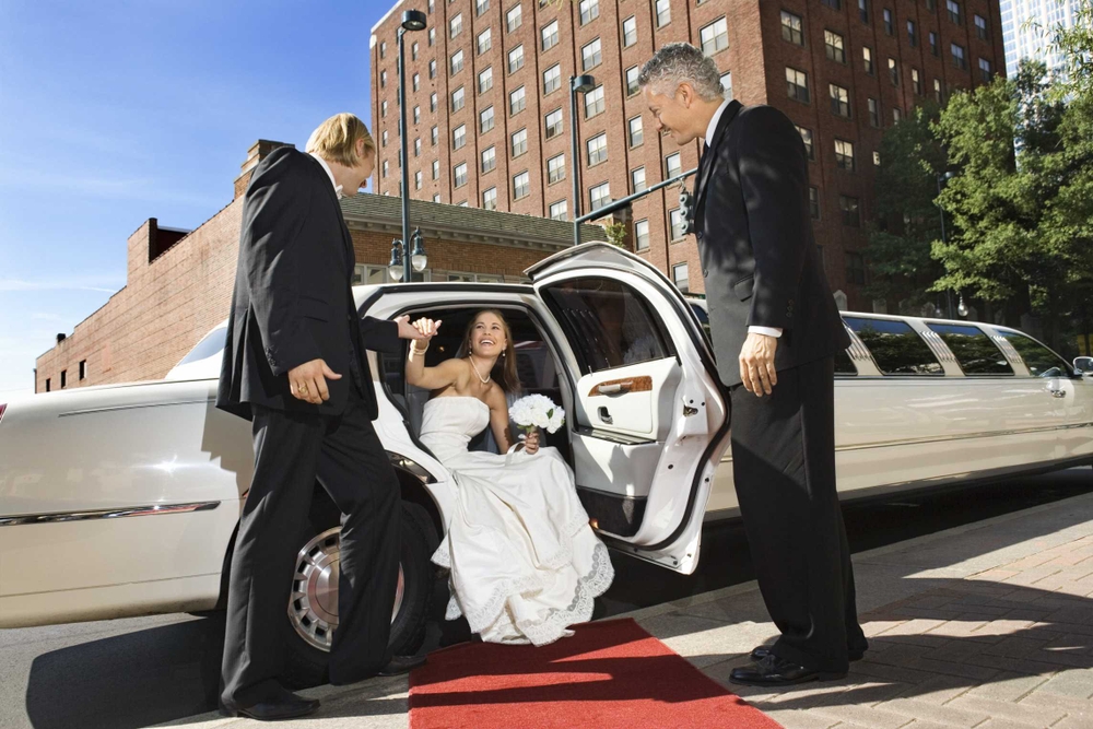 Why You Need a Limo For Your Wedding